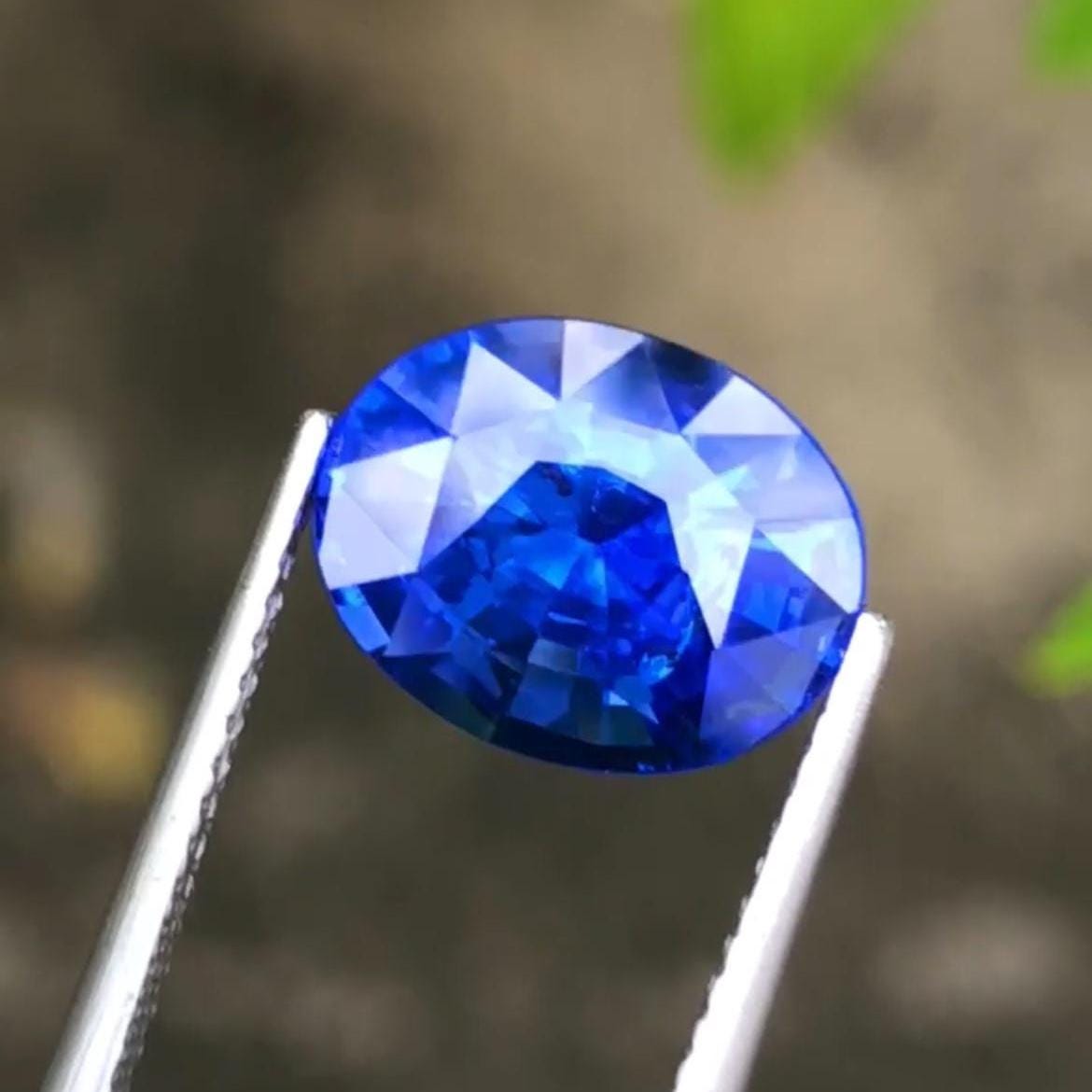 Royal Blue Sapphire 4.43ct Oval Faceted Cut – Madagascar Origin Certified
