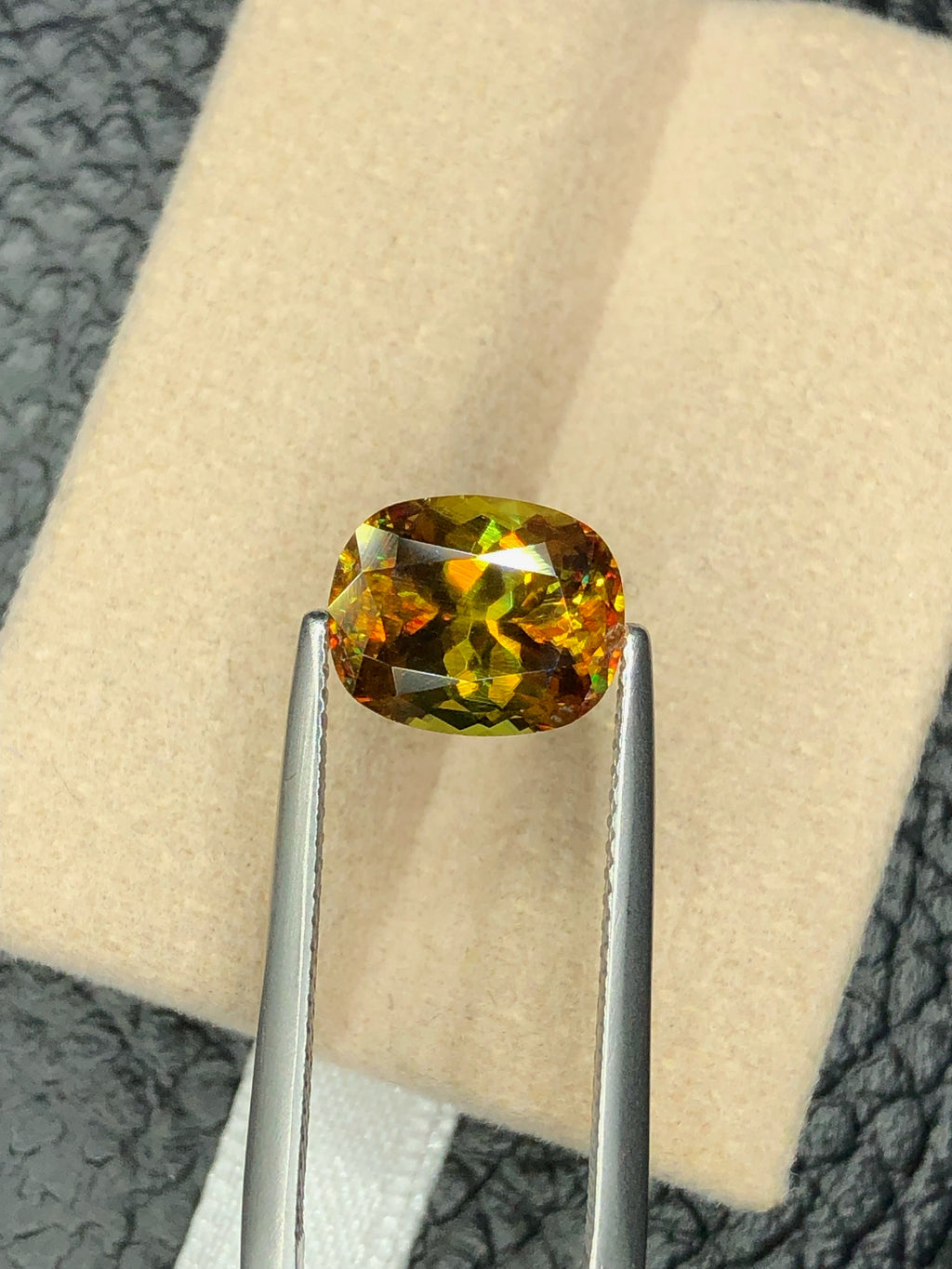 Natural Green Sphene Gemstone: Oval Cut Loose Stone, 3.35 CT