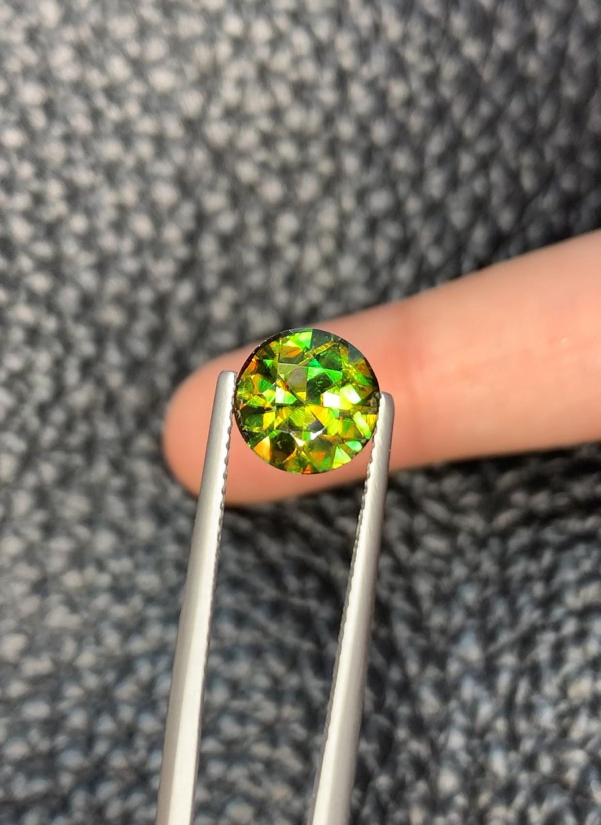Chrome Sphene 2.20ct Round Cut — Skardu, Pakistan | Strong Fire, Brilliant Facet