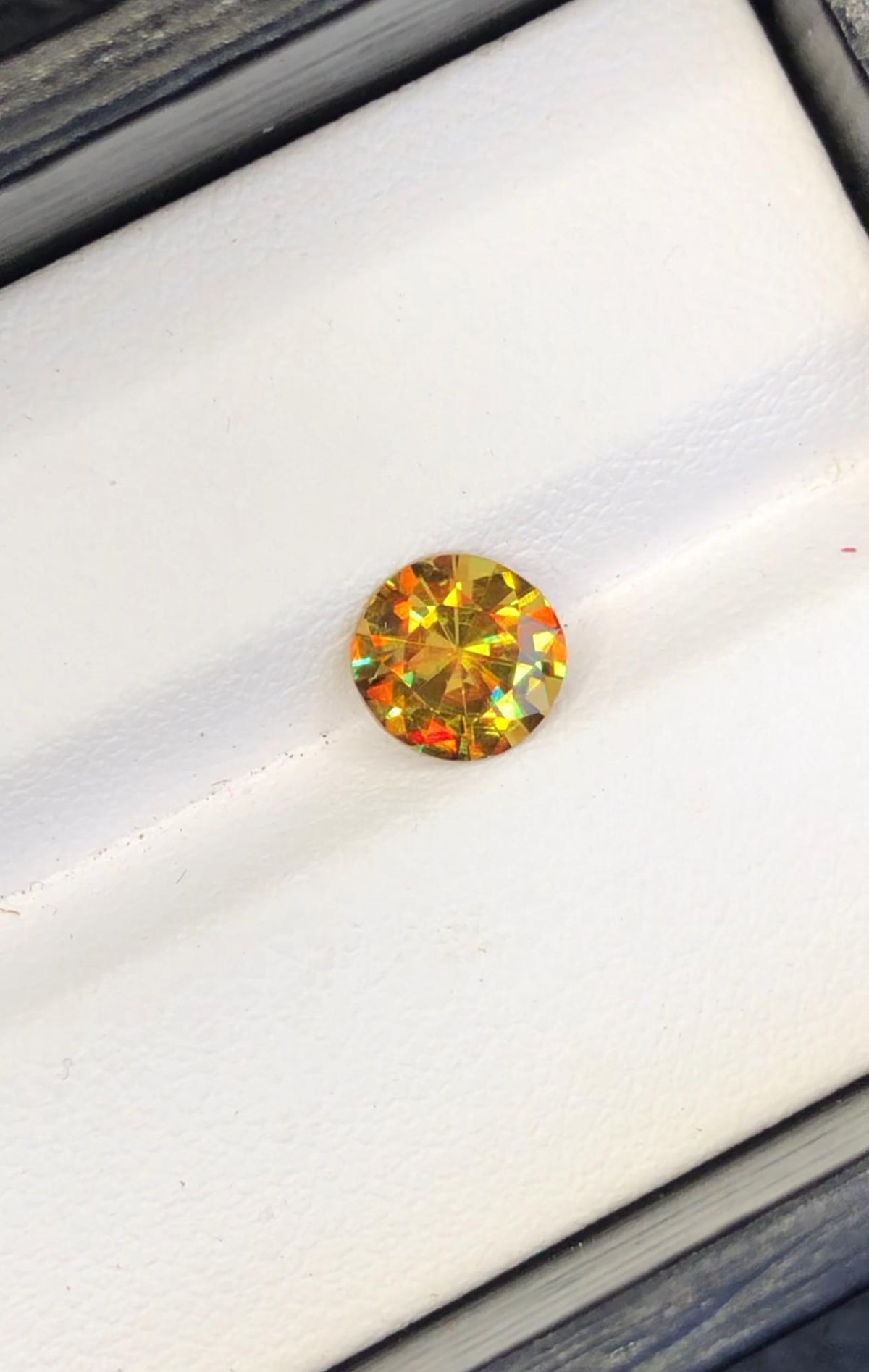 Natural Fire Sphene Gemstone: 1.20 CT Round Cut Titanite