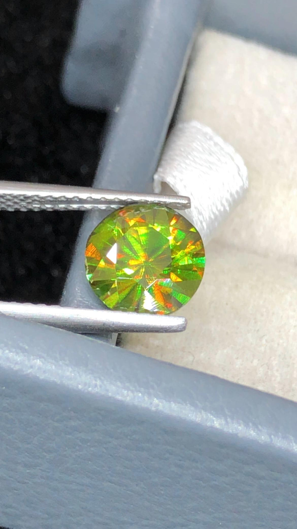Chrome Green Sphene 1.90ct Round Cut From Madagascar