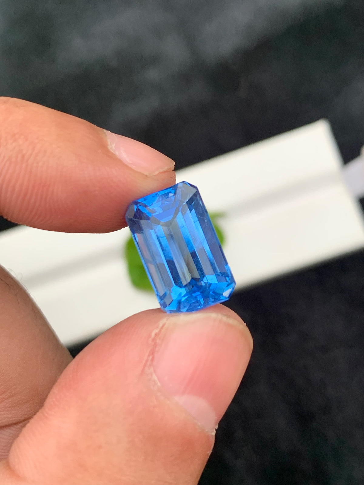 Santa Maria Aquamarine Beryl Gemstone: Emerald Cut Crystal Blue (14x08x07 MM)