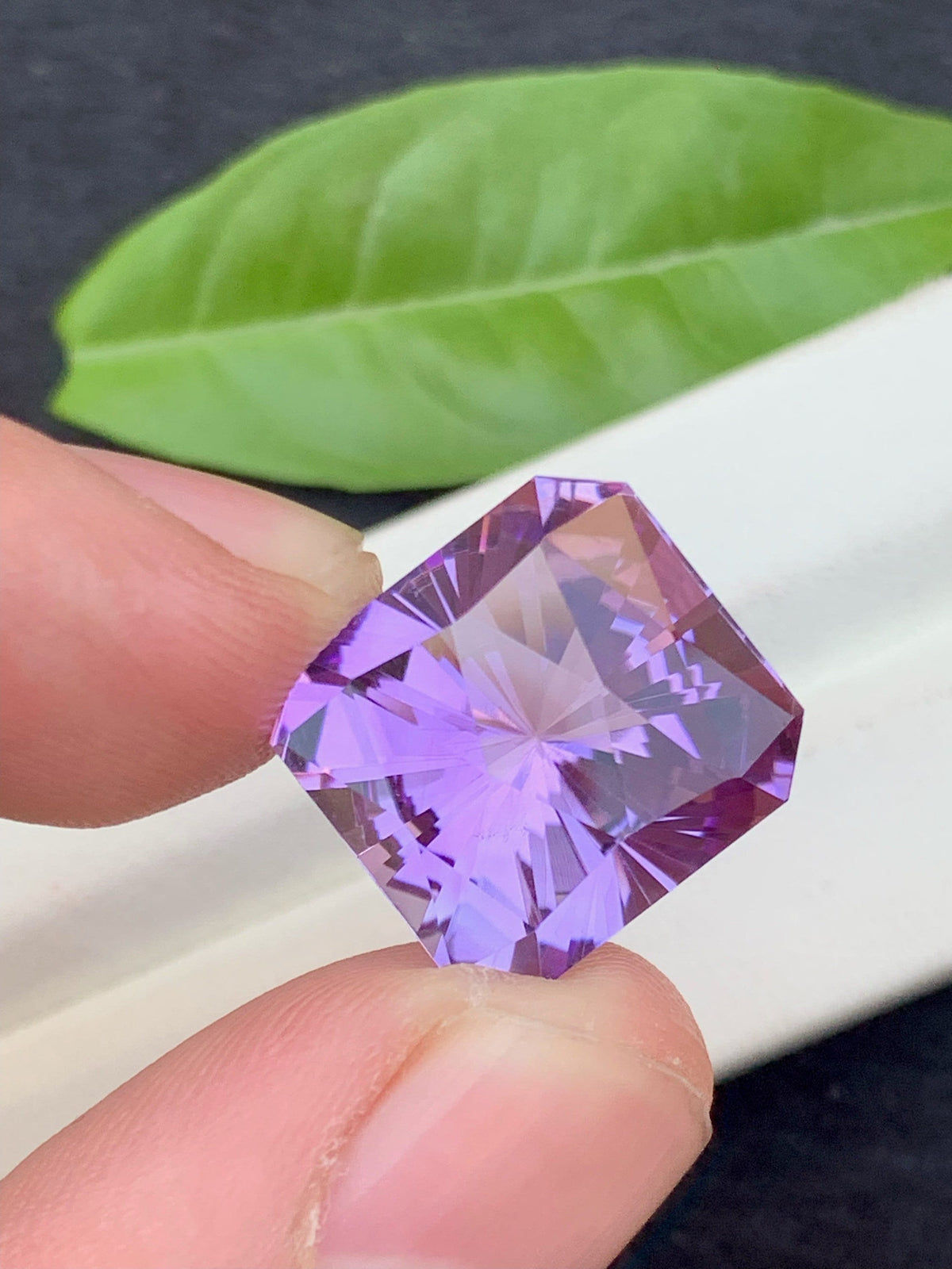 Light Purple Amethyst Gemstone: 23 CT Flawless Ascher Cut
