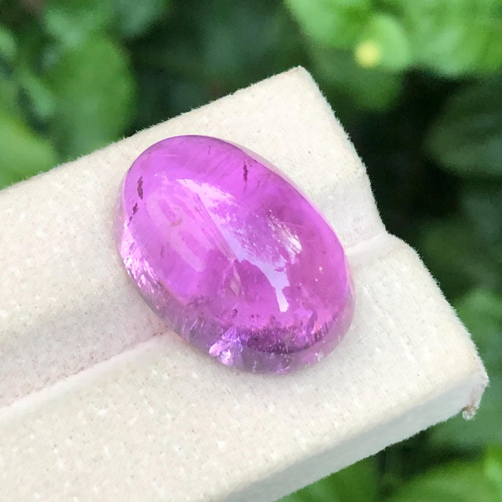 Pink Kunzite Cabochon 36.70 Carat – Afghanistan.