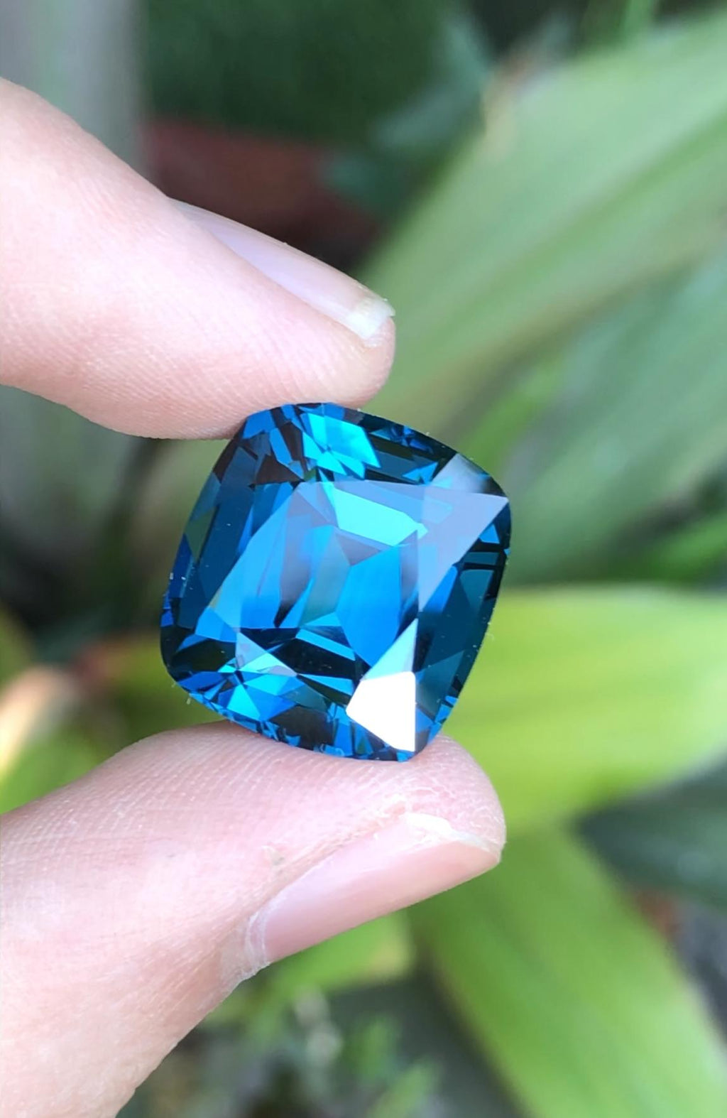 22.50 CT London Blue Topaz Gemstone: Flawless Cushion Cut Ring Stone