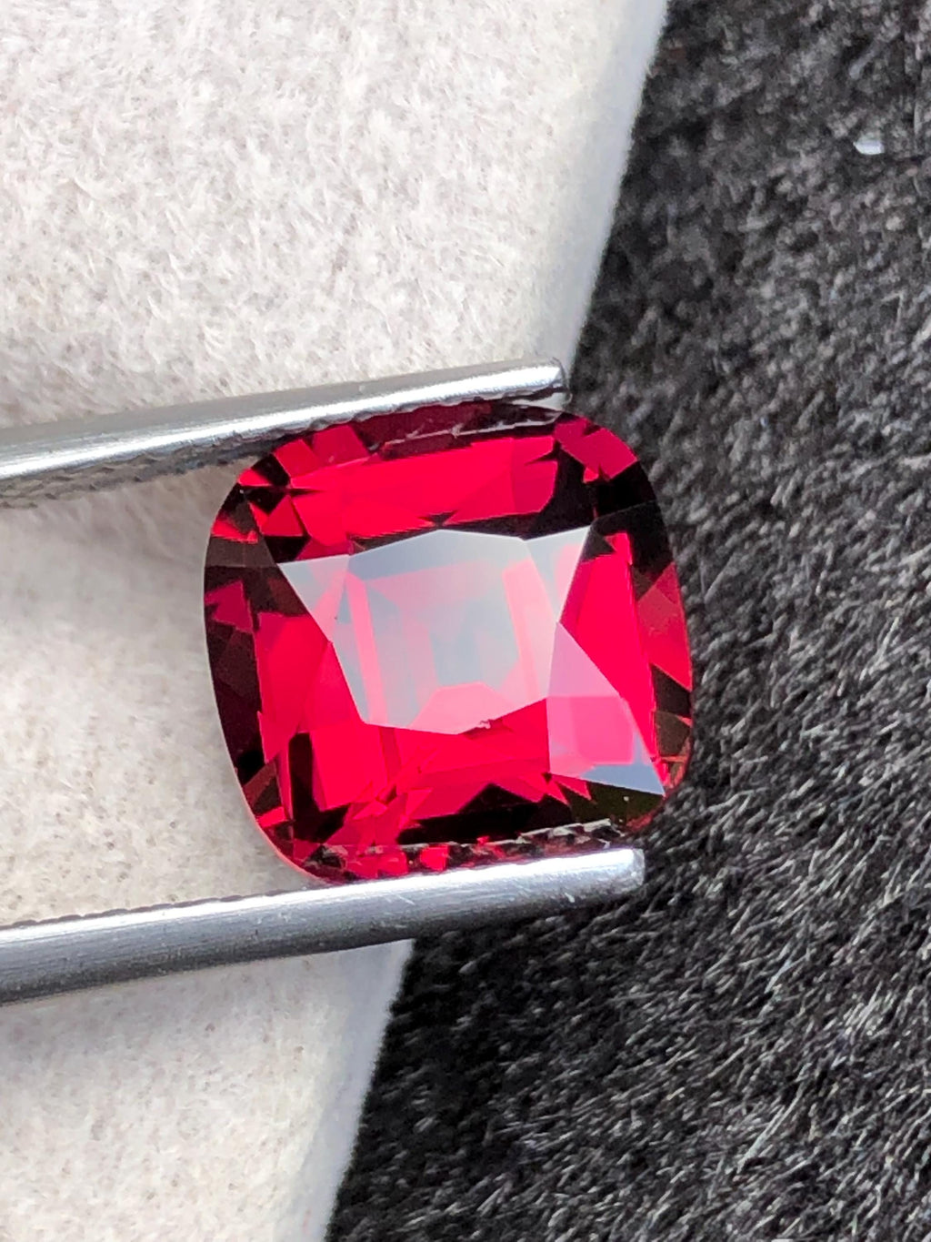 Rhodolite Garnet 4.26ct Cushion Cut Raspberry Pink from Tanzania