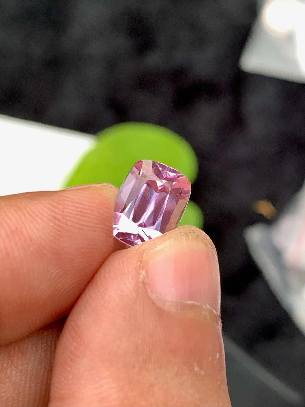 Lilac Pink Kunzite Gemstone: 4.45 CT Cushion Cut, VVS Clarity