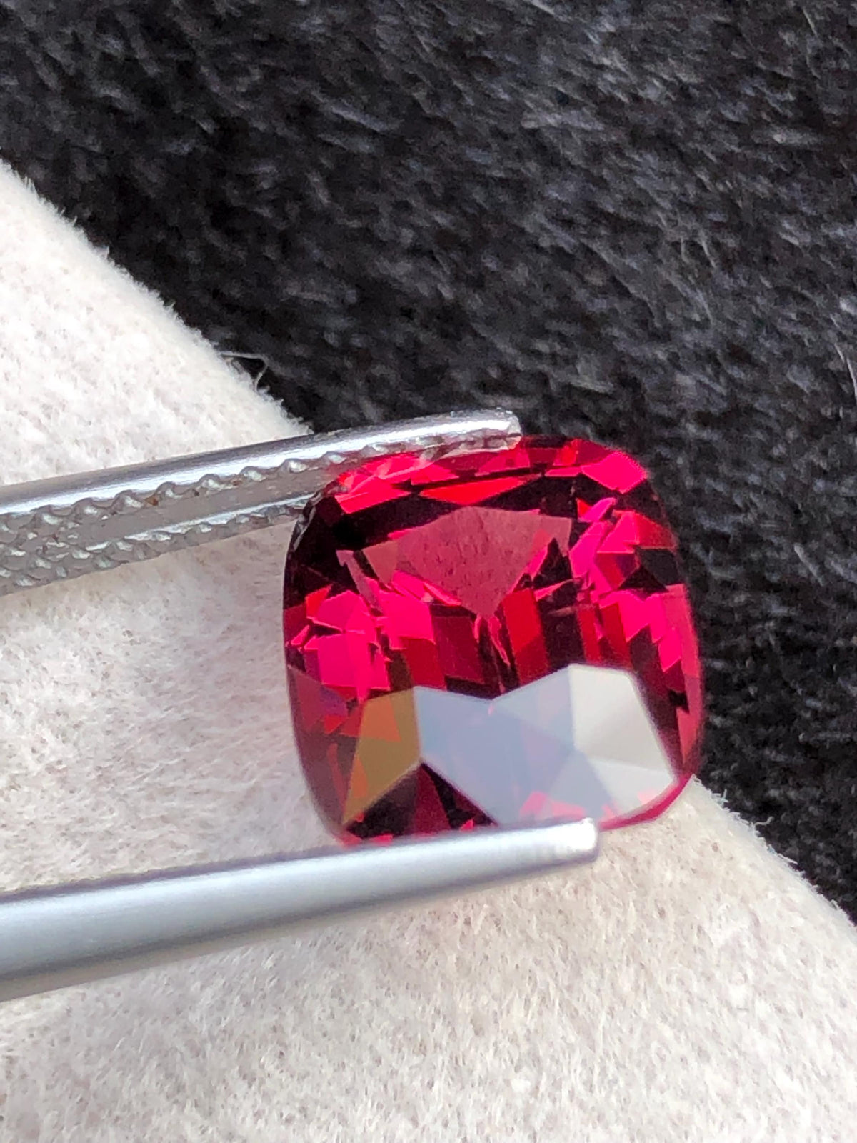 Tanga Mine Rhodolite Garnet 3.95ct Cushion Cut – Raspberry-Tone Tanzanian Gemstone