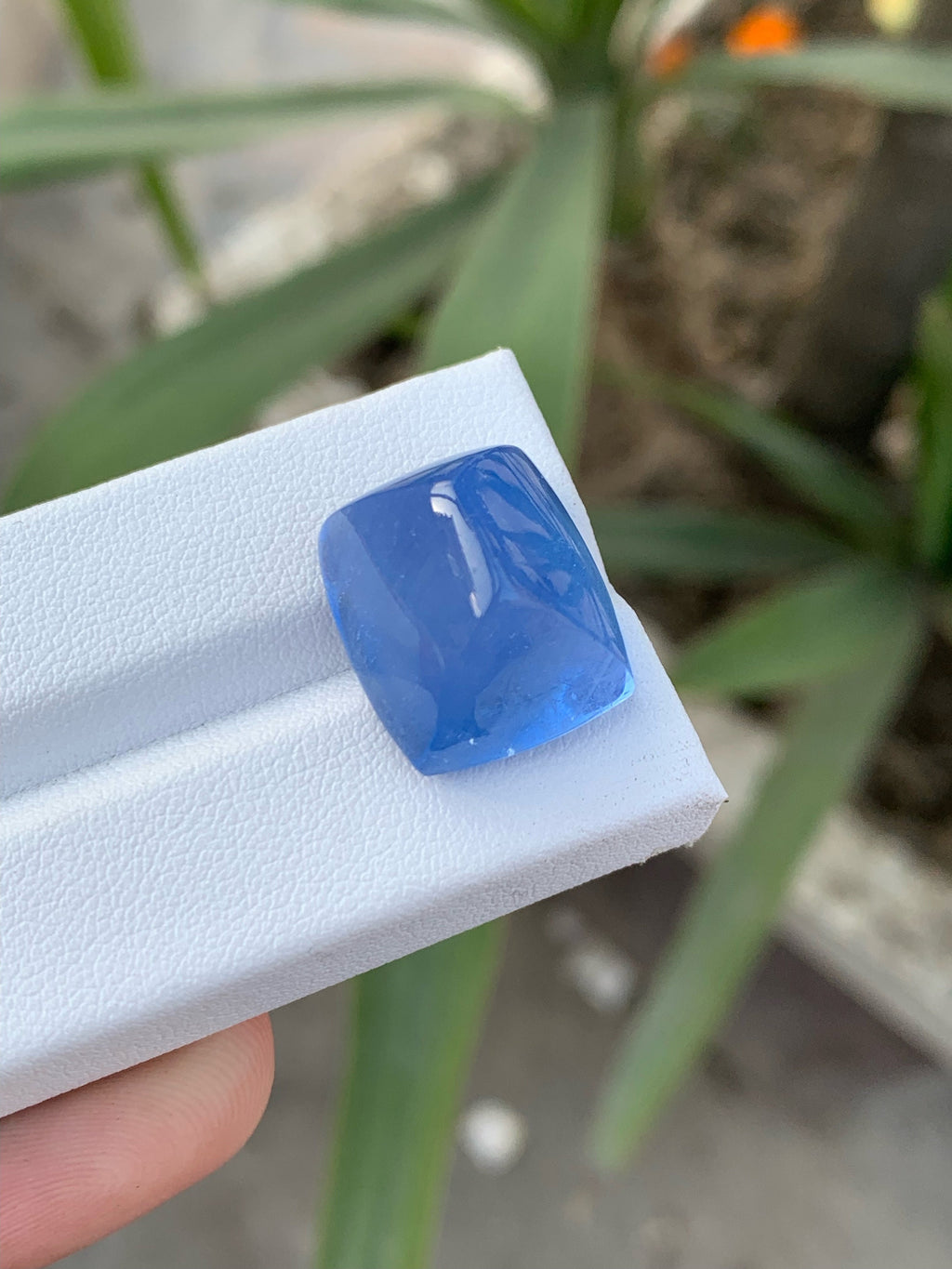 Santa Maria Aquamarine Cabochon: Fine Gemstone, 27.5 Carat