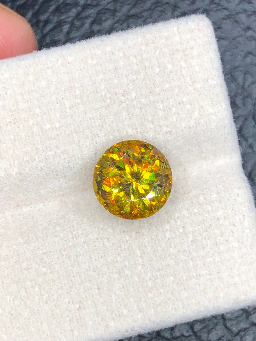 Natural Fire Sphene Gemstone: Round Cut, 3.10 CT, Himalayan Origin
