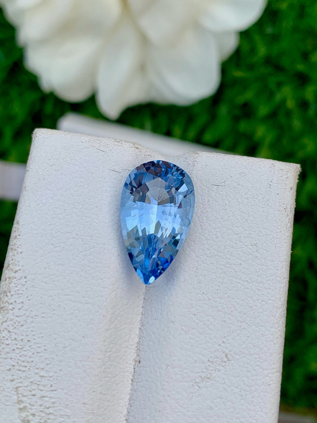 Santa Maria Aquamarine Gemstone: 4.05 CT Pear Cut Stone