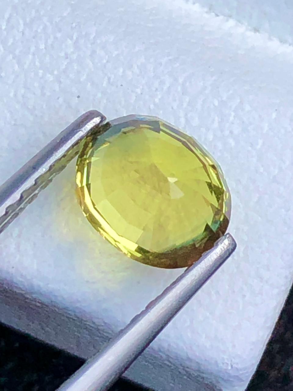 Bi-Color Sapphire Gemstone: 1.50 ct Natural Corundum, Faceted Jewelry Stone