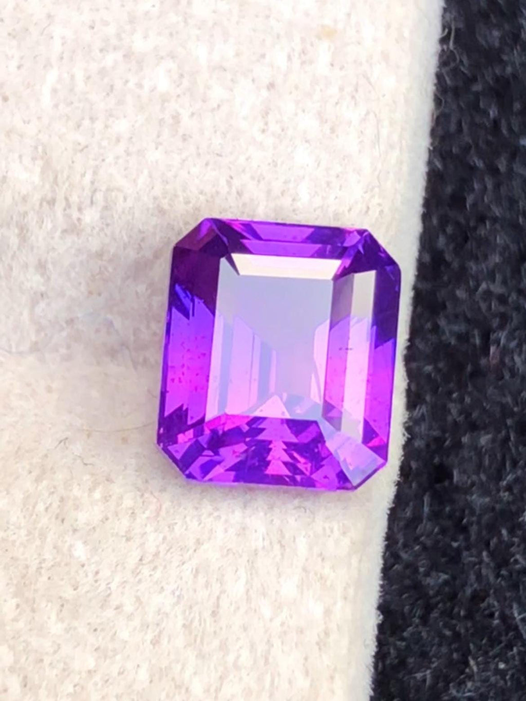 Lavender Sapphire 2.05ct Octagonal Emerald Cut Madagascar , No heat Certified