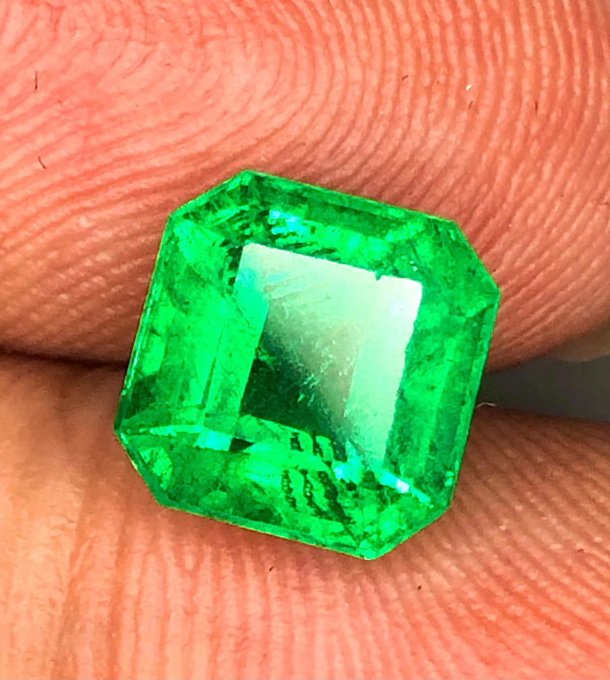Rare Asscher Cut Vivid Green Top Top Grade Zambian Emerald,2.63 Cts Beauty