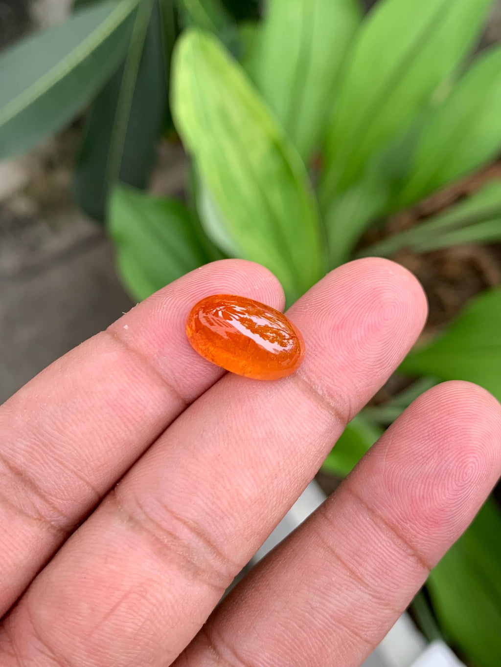 14.50 Carat Fanta Spessartite Garnet: Vivid Mandarin Orange Oval Gemstone