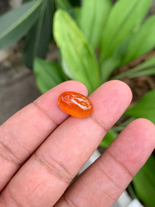 14.50 Carat Fanta Spessartite Garnet: Vivid Mandarin Orange Oval Gemstone
