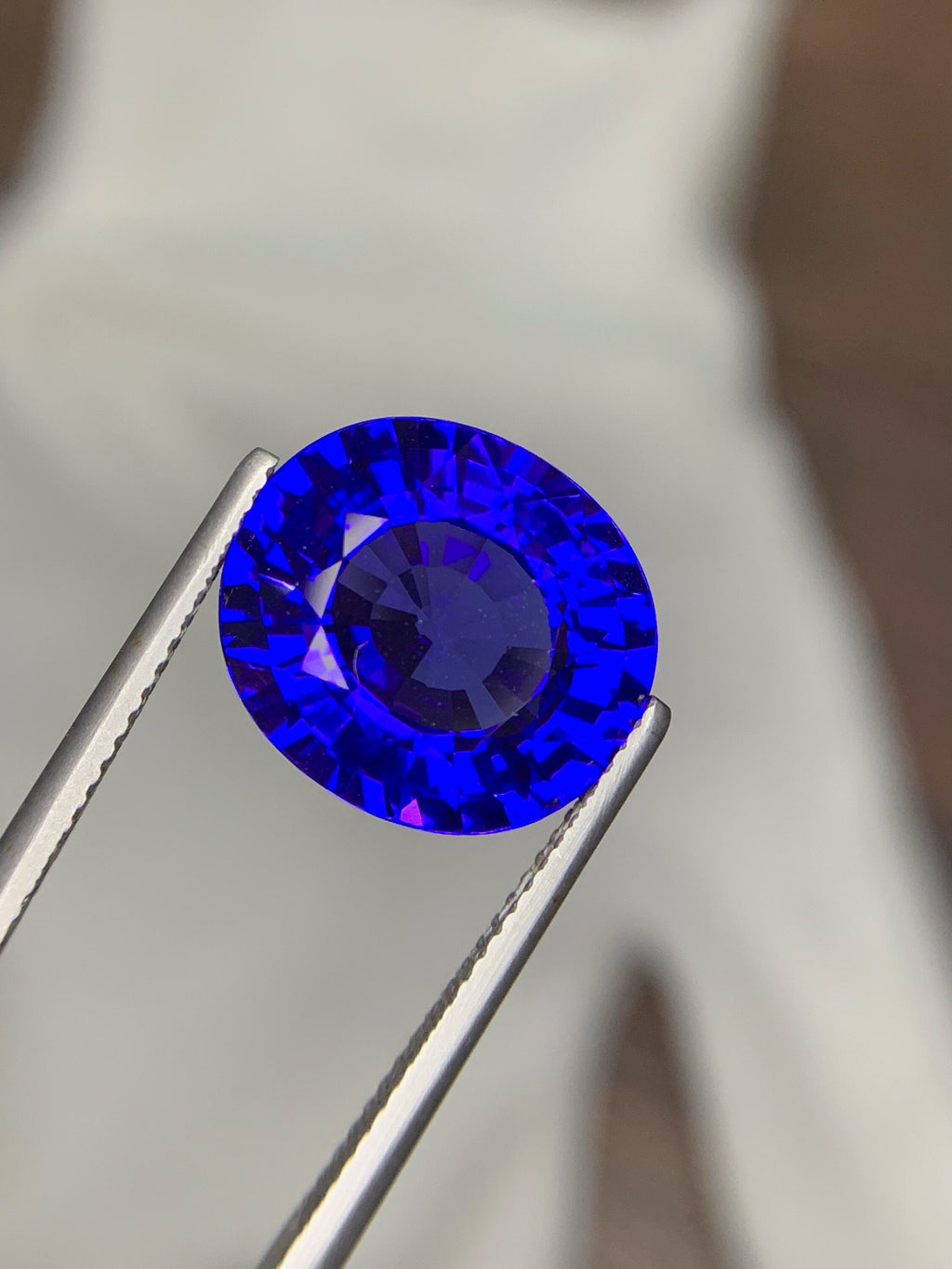 Oval Tanzanite Gemstone: 10.05 Carat Certified Loose Stone