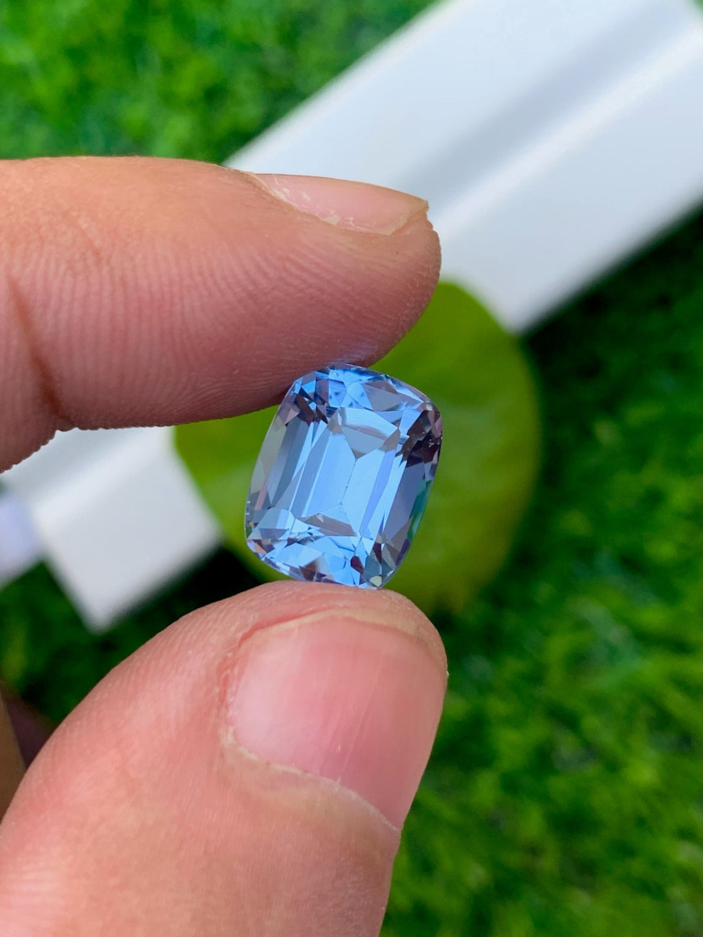 Santa Maria Blue Aquamarine: 5.40 CT VVS Cushion Cut Gemstone