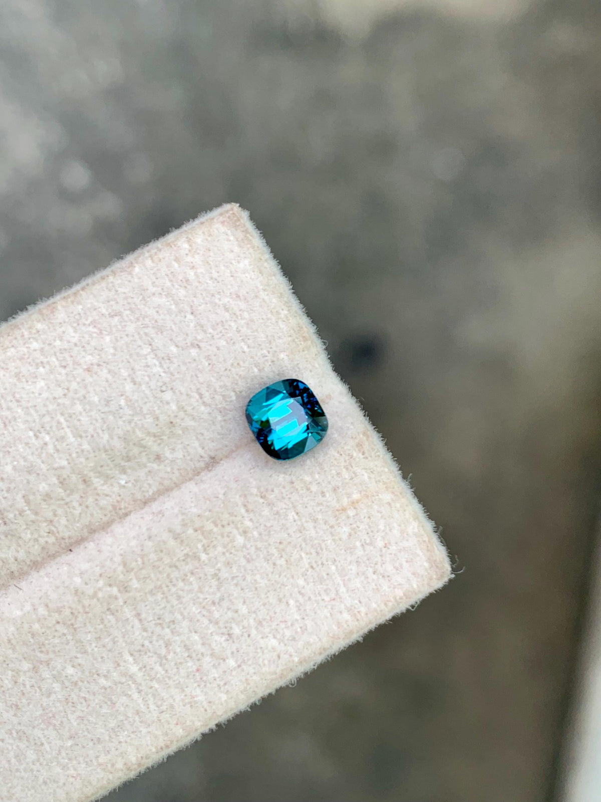 Neon Blue Tourmaline Gemstone: 1.00 Carat Round Cut, Afghanistan Origin