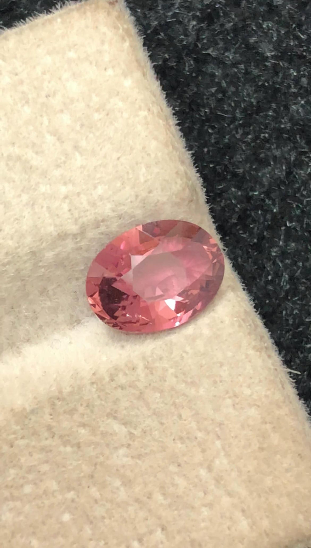 Natural Padparadscha Sapphire 1.38 ct Oval Cut – Lively Orange-Pink Glow With Certificate