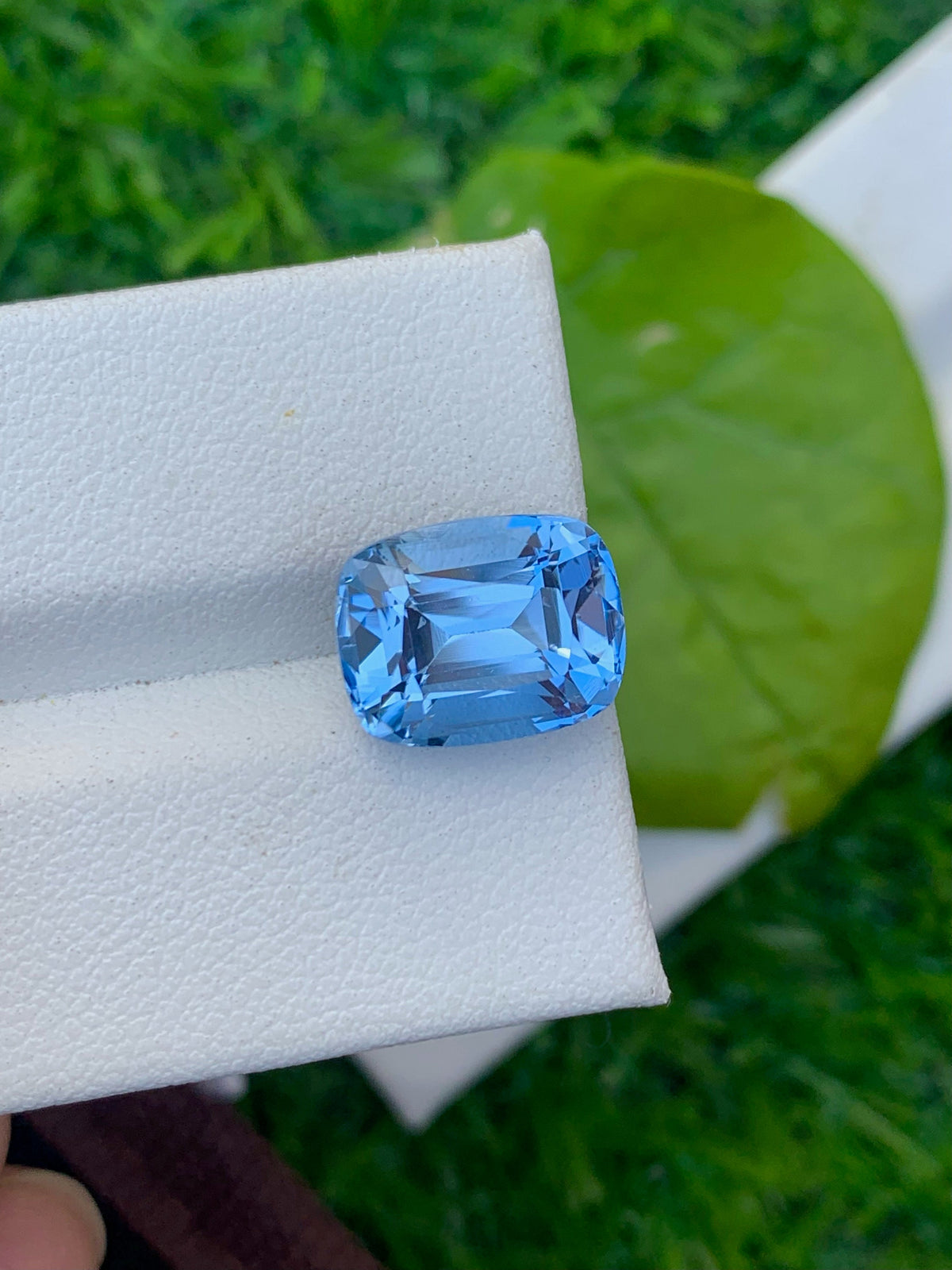 Santa Maria Blue Aquamarine: 5.40 CT VVS Cushion Cut Gemstone