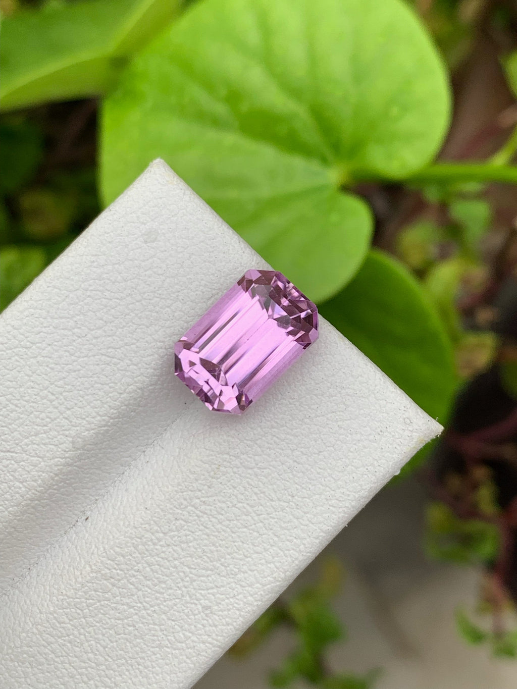 Lilac Pink Kunzite Gemstone: Emerald Cut, 6.50 CT Loose Stone