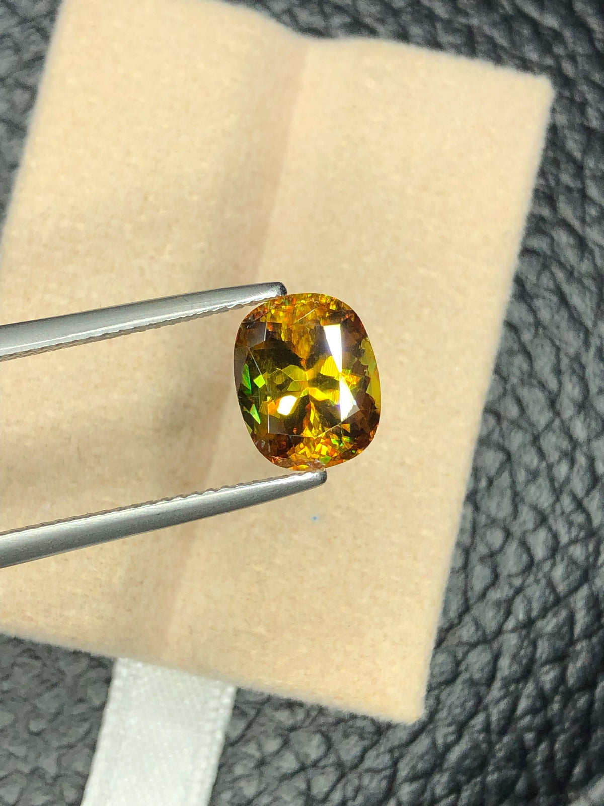 Natural Green Sphene Gemstone: Oval Cut Loose Stone, 3.35 CT
