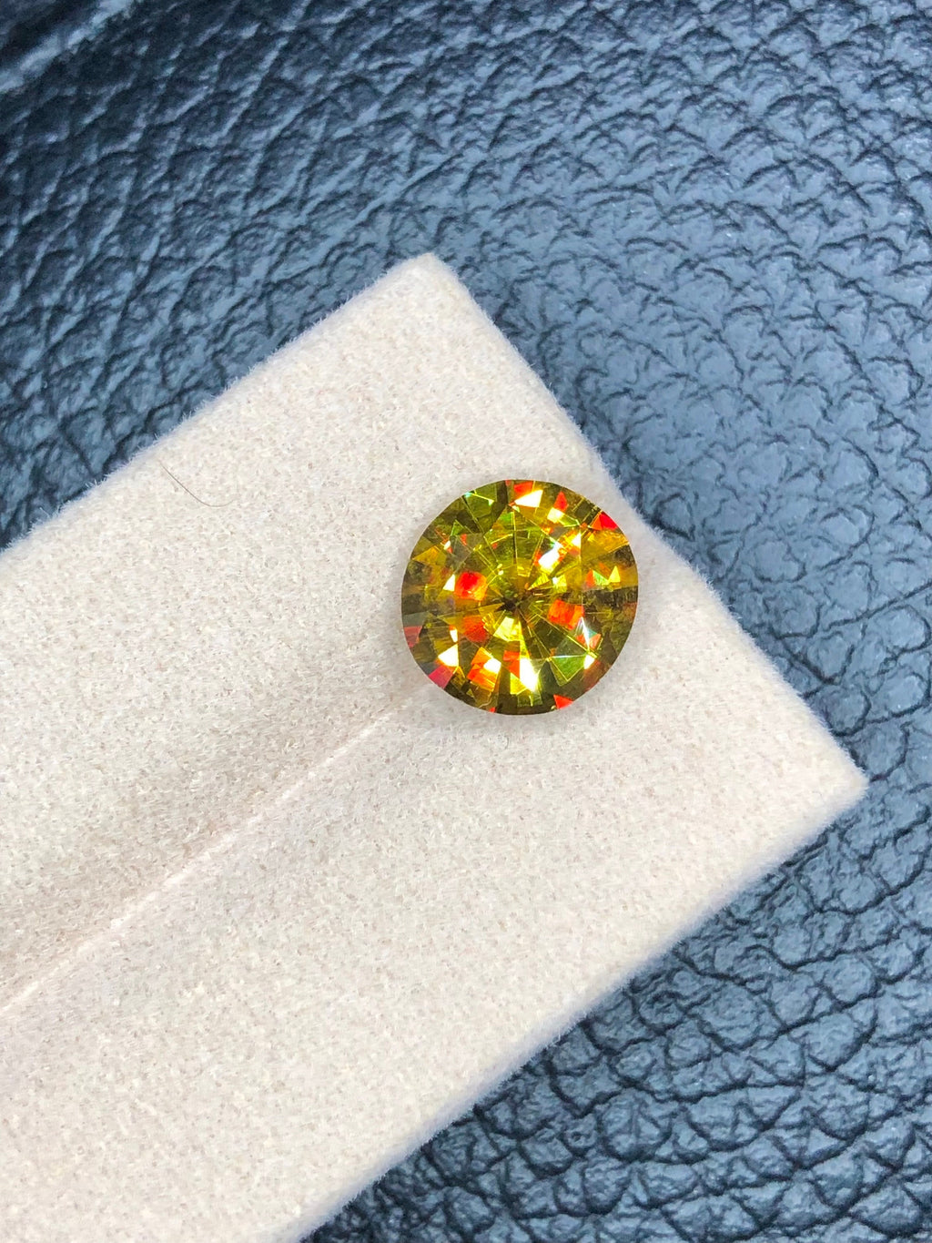 Full Fire Sphene Loose Gemstone: 5.45 CT Natural Titanite Stone