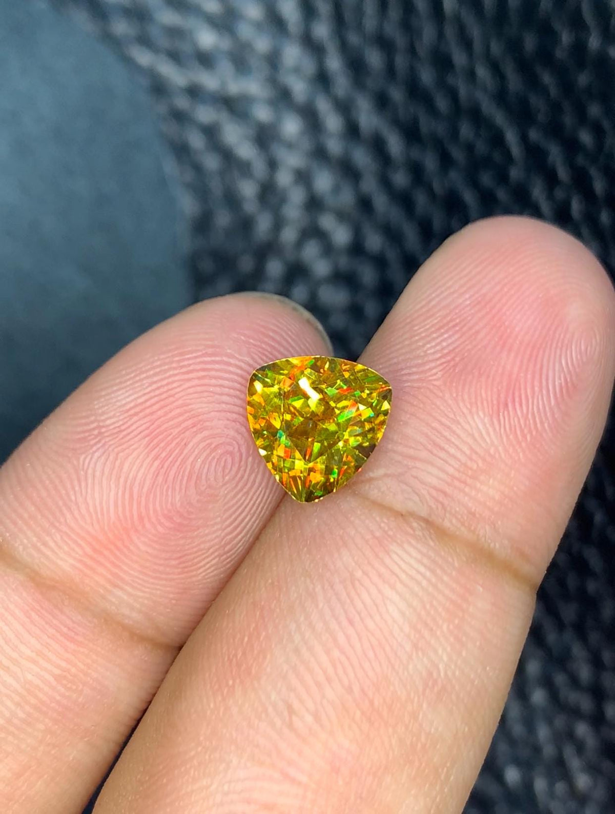 Yellow Sphene 2.50ct Trillion Cut – Vivid Fire & Brilliant Dispersion