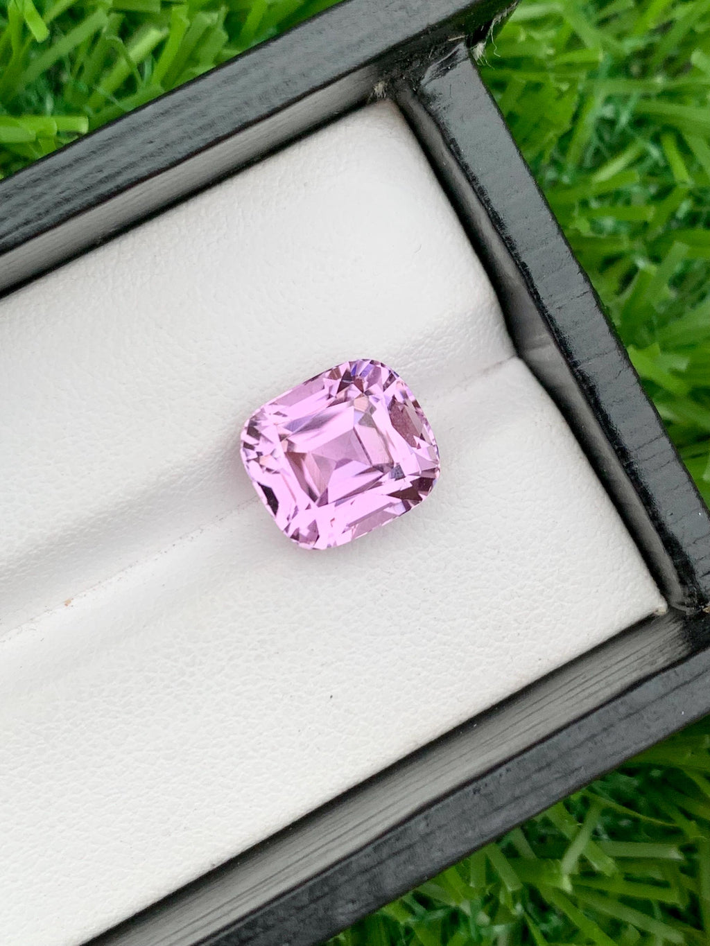 Lavender Pink Kunzite Gemstone: 6.85 CT Cushion Cut October Birthstone
