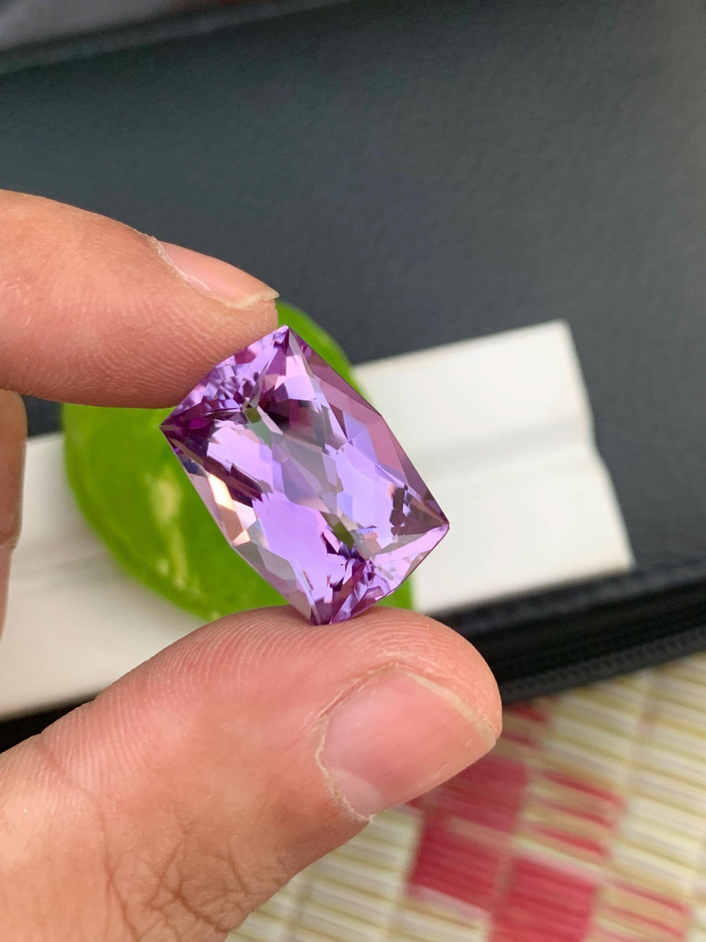 Natural Purple Amethyst Gemstone: 19.20 CT Cushion Cut