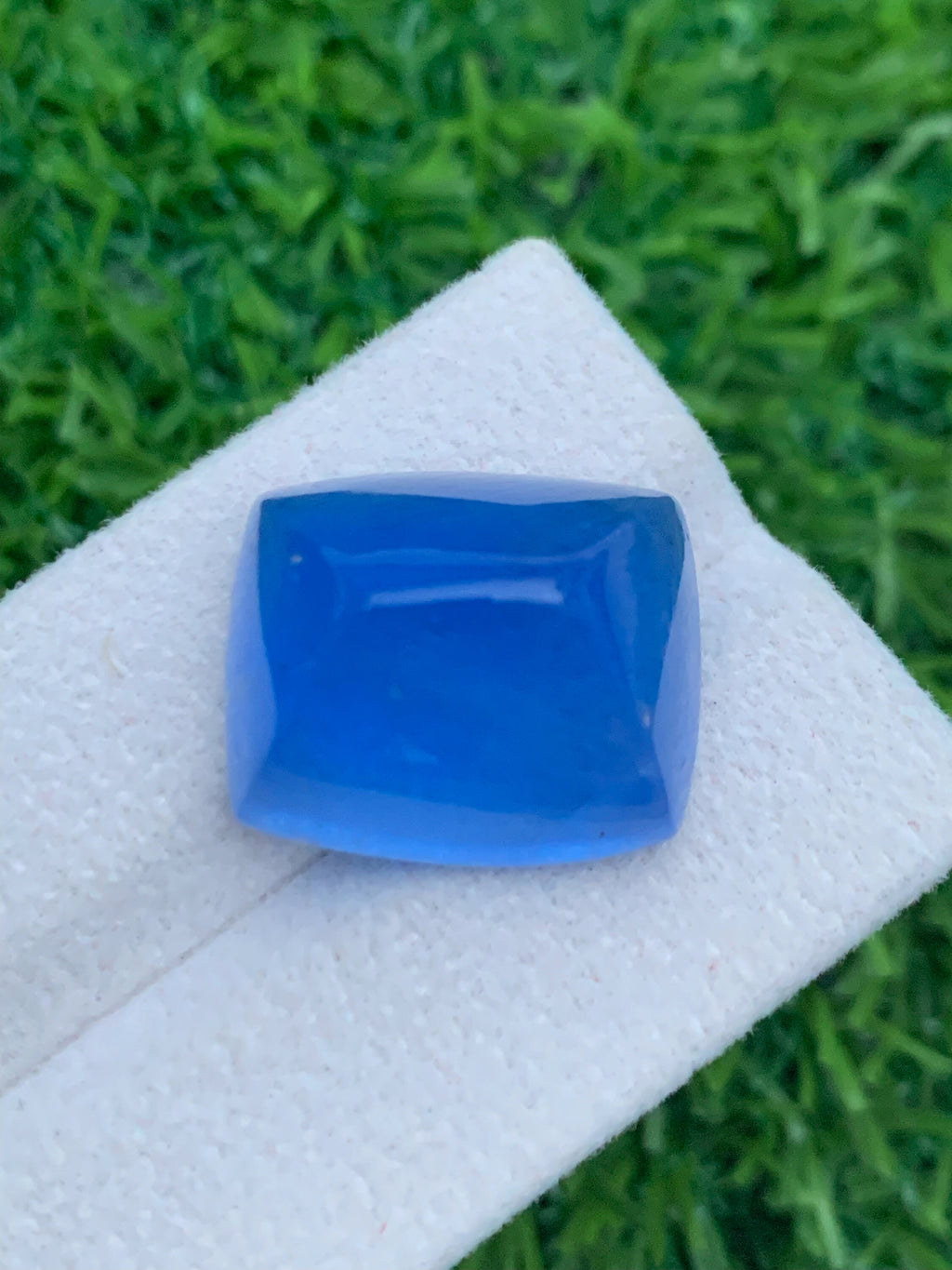 Santa Maria Aquamarine Cabochon: Deep Blue Sugarloaf Gemstone, 28.00 CT