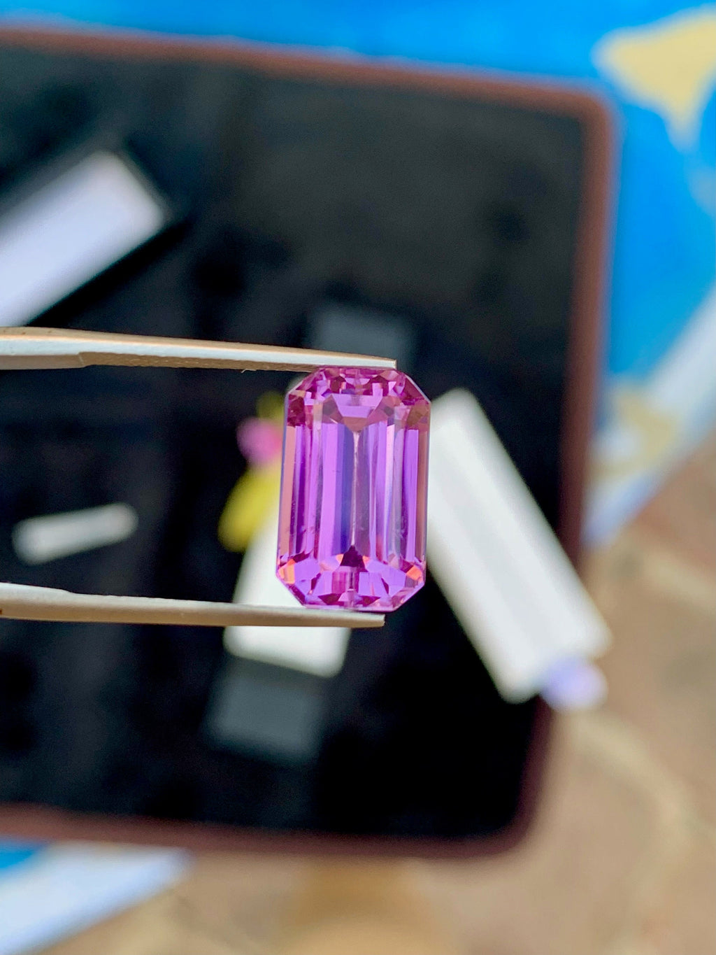 Pink Purple Kunzite Gemstone: Emerald Cut, VVS Clarity, 8.20 CT