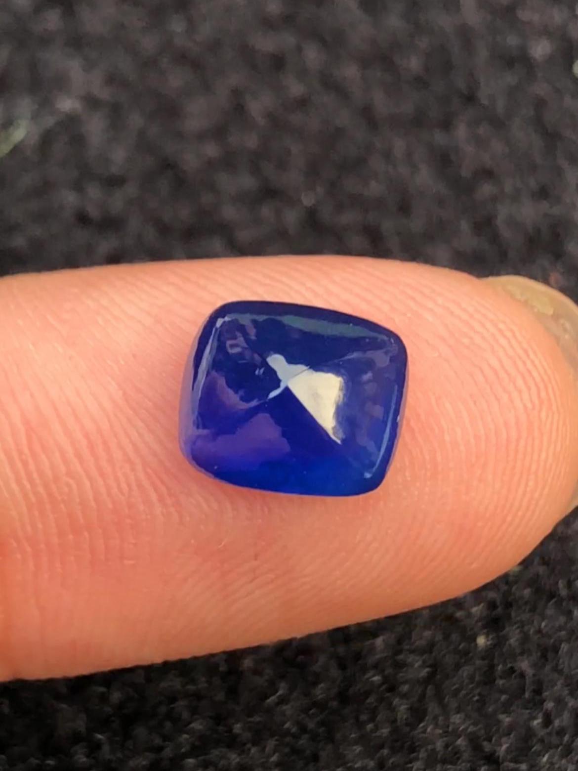 Royal Blue Sapphire 1.60ct Cushion Cabochon – Madagascar – Certified