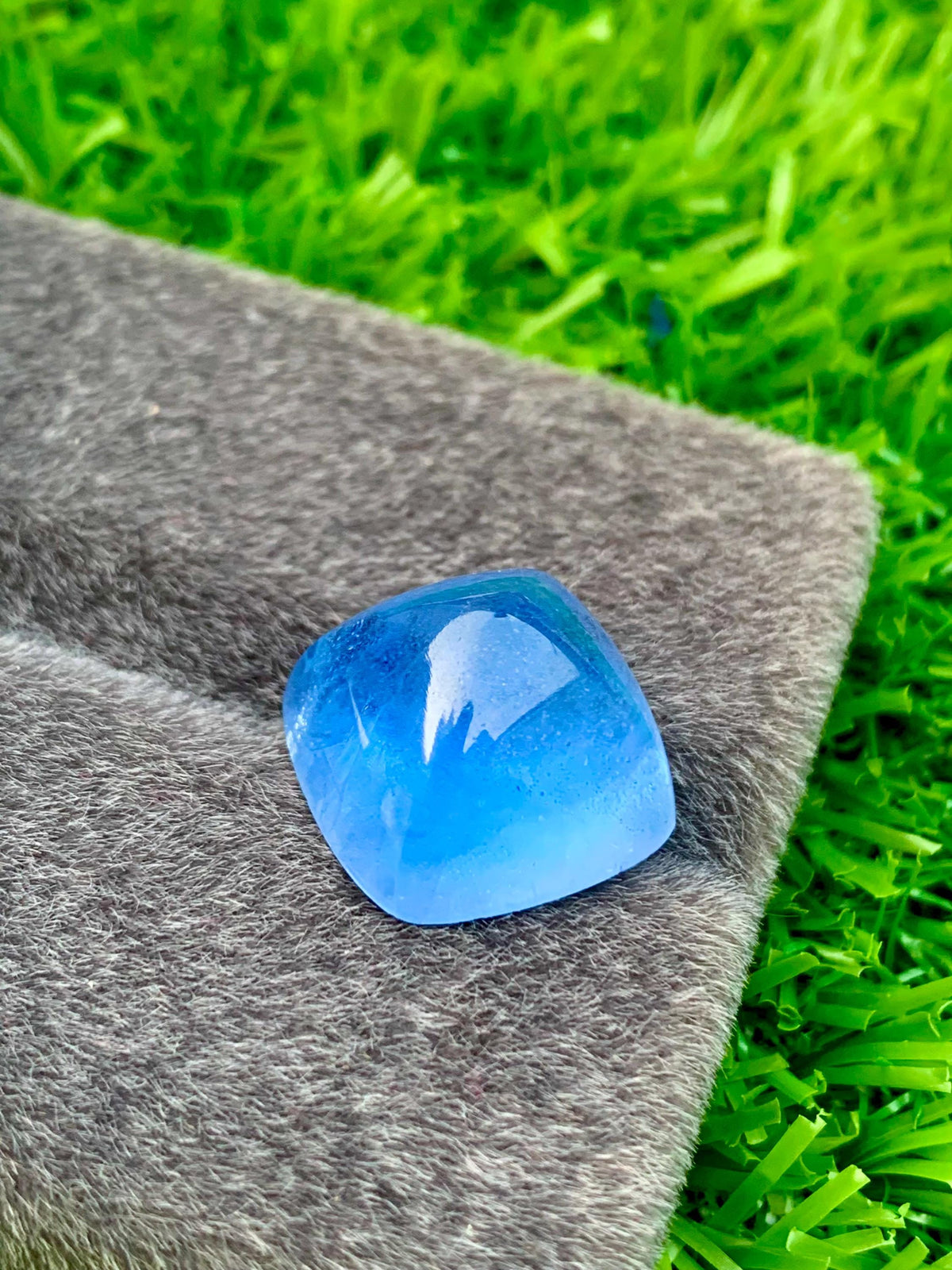 Santa Maria Blue Aquamarine Cabochon: 19 CT Oval Gemstone