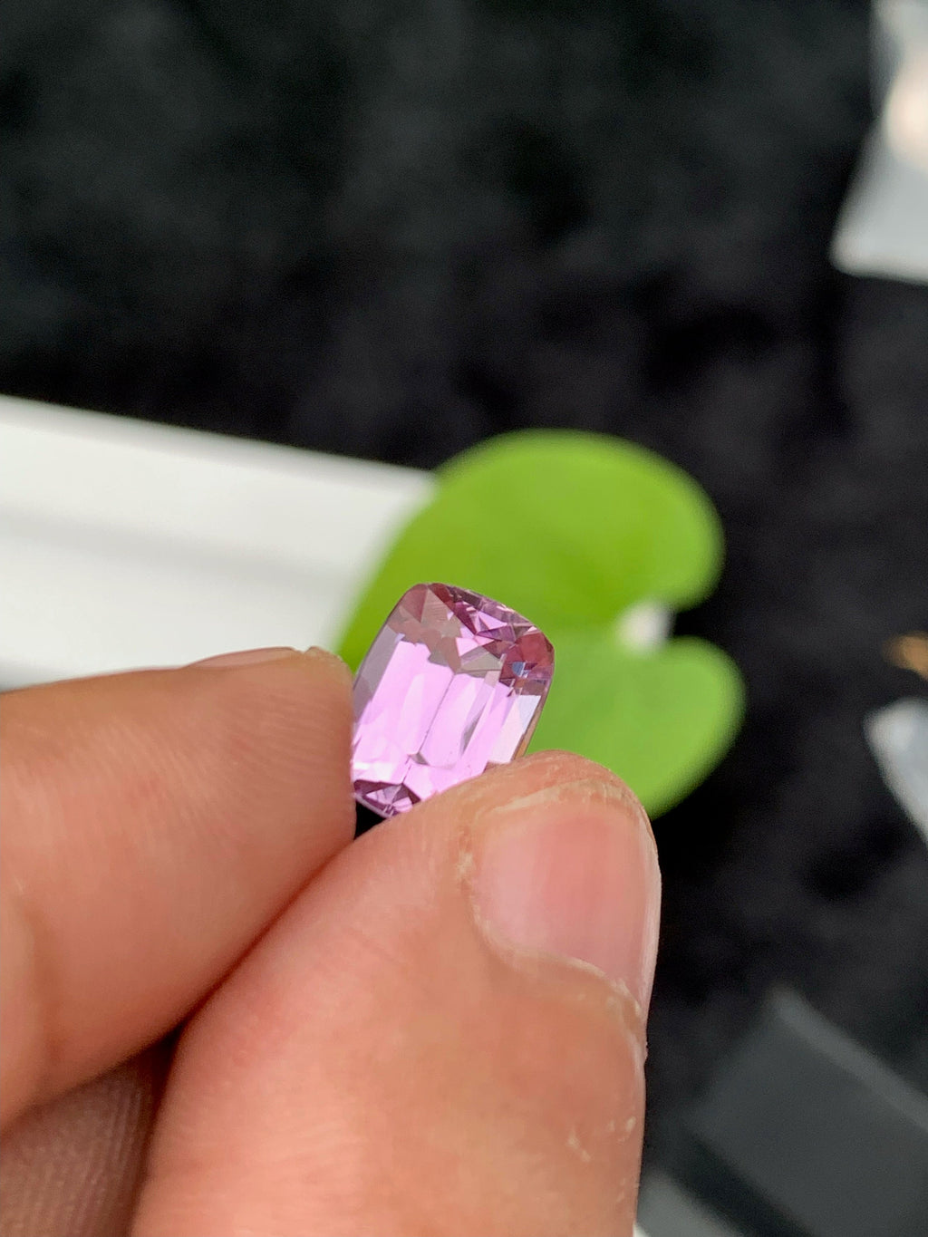 Lilac Pink Kunzite Gemstone: 4.45 CT Cushion Cut, VVS Clarity