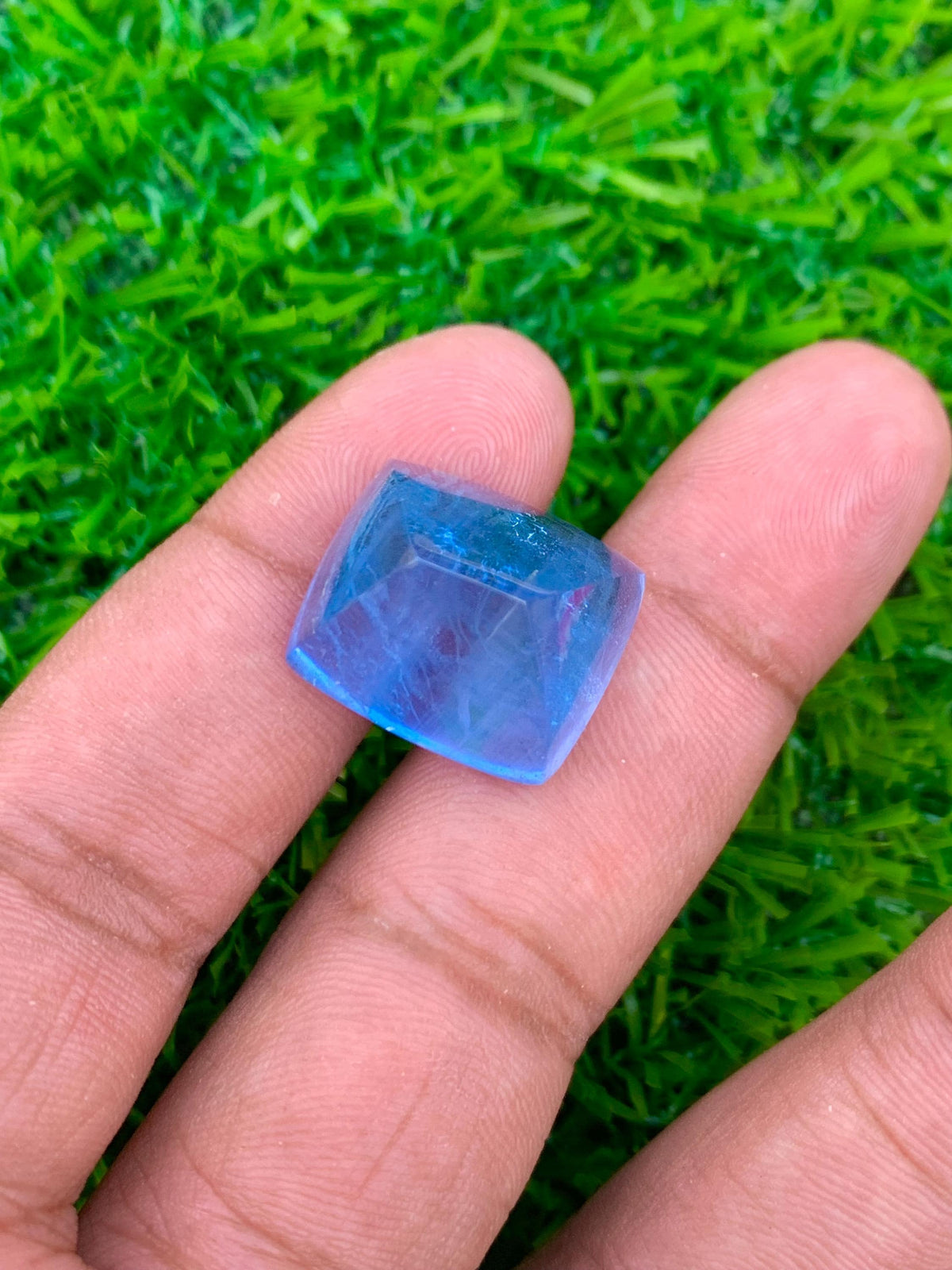 Santa Maria Aquamarine Cabochon: Fine Gemstone, 27.45 Carat