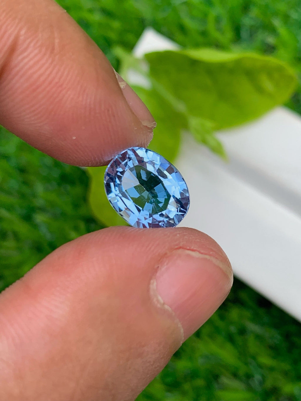 Santa Maria Aquamarine Loose Gemstone: Faceted Oval Cut, 4.35 CT