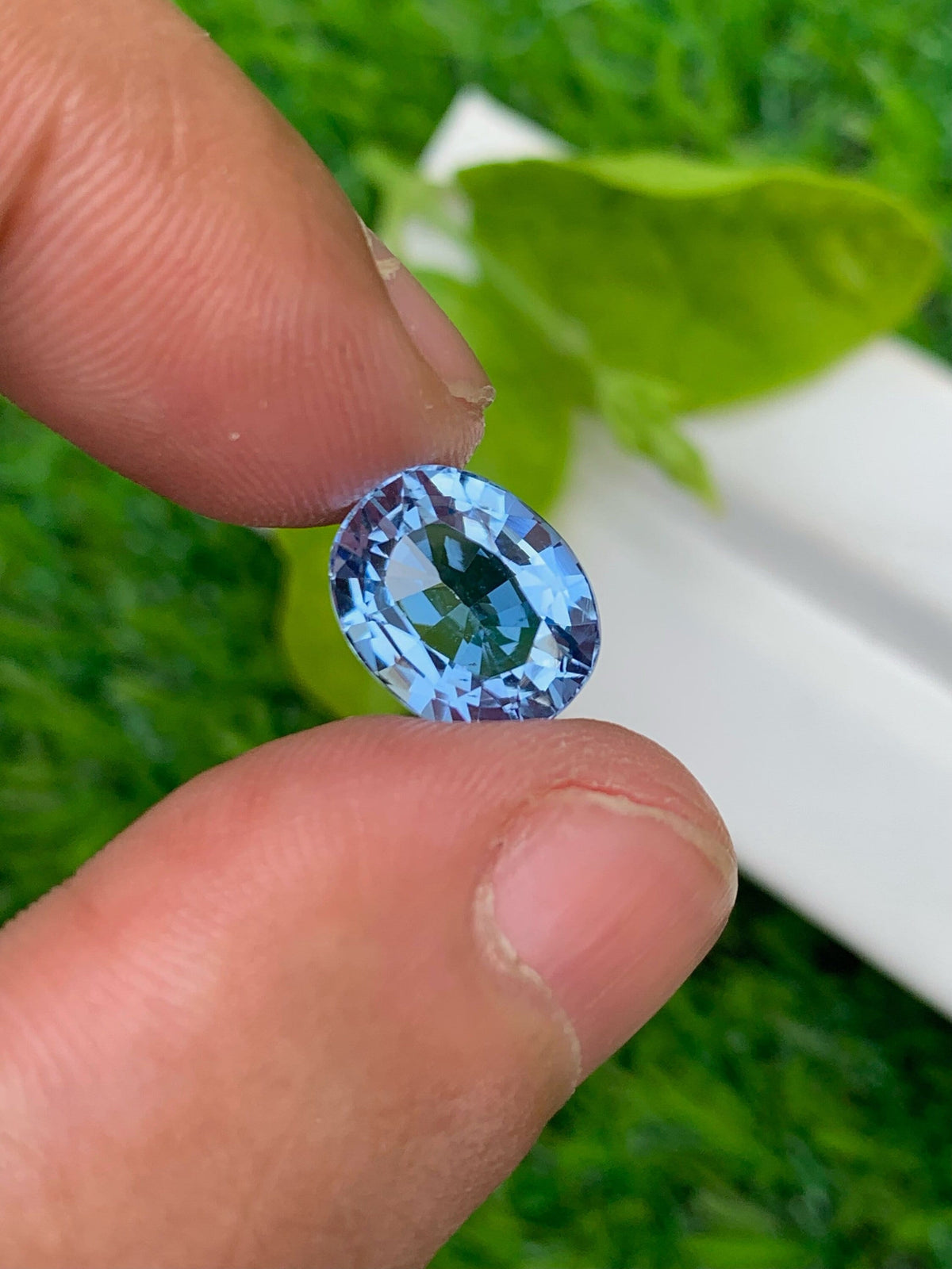 Santa Maria Aquamarine Loose Gemstone: Faceted Oval Cut, 4.35 CT