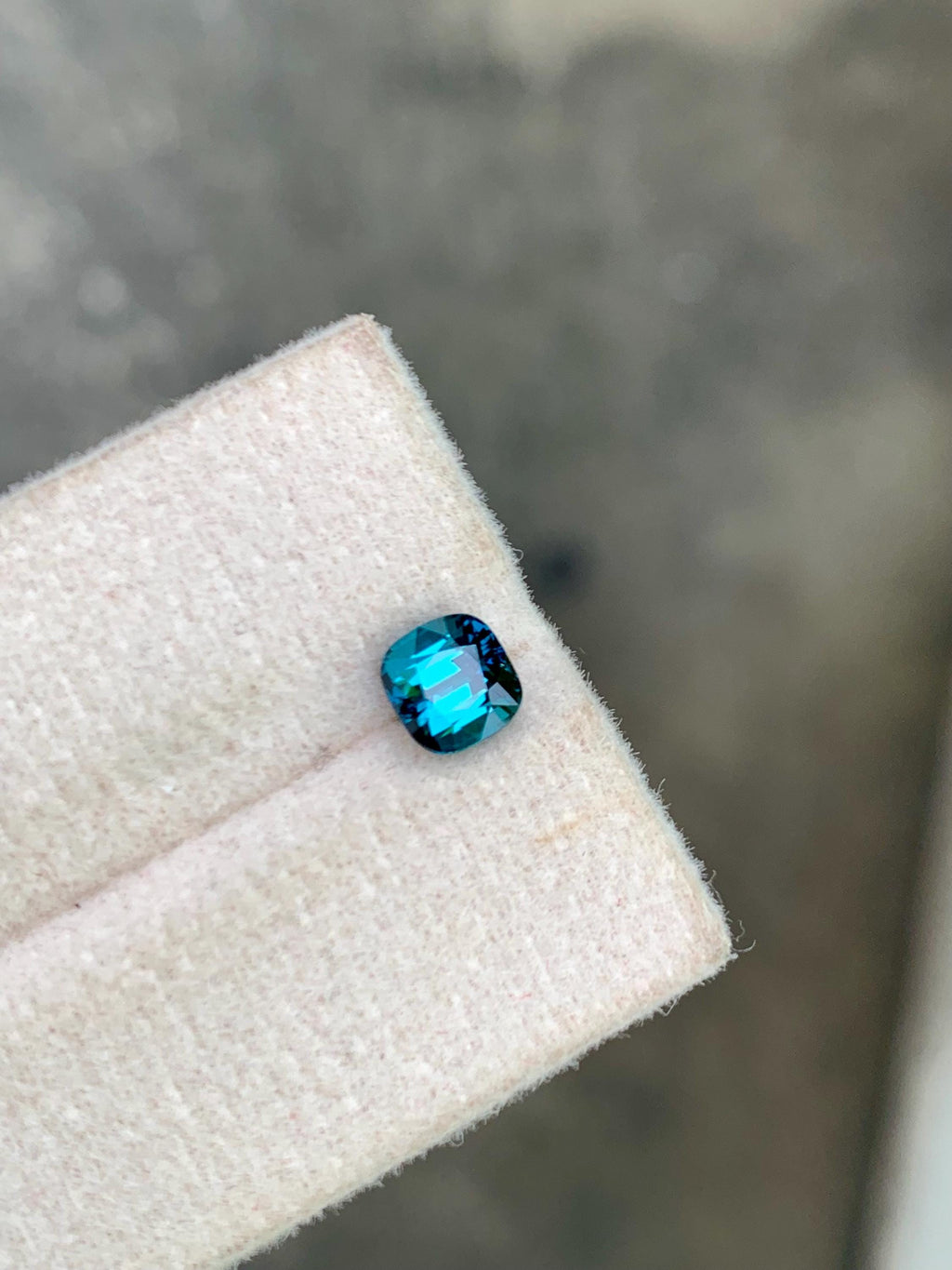 Neon Blue Tourmaline Gemstone: 1.00 Carat Round Cut, Afghanistan Origin