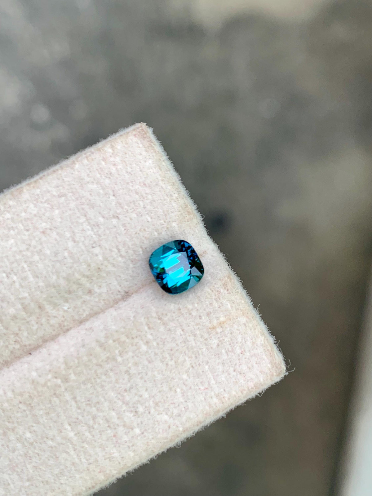 Neon Blue Tourmaline Gemstone: 1.00 Carat Round Cut, Afghanistan Origin