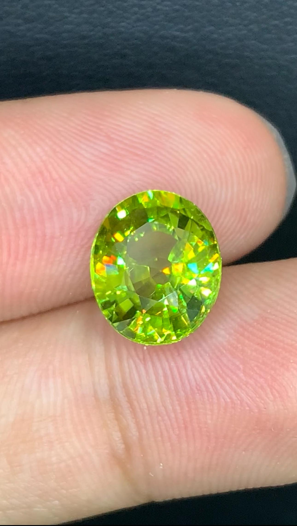 4.30 CT Oval Sphene Gemstone: Yellow-Green Titanite, Strong Trichroism