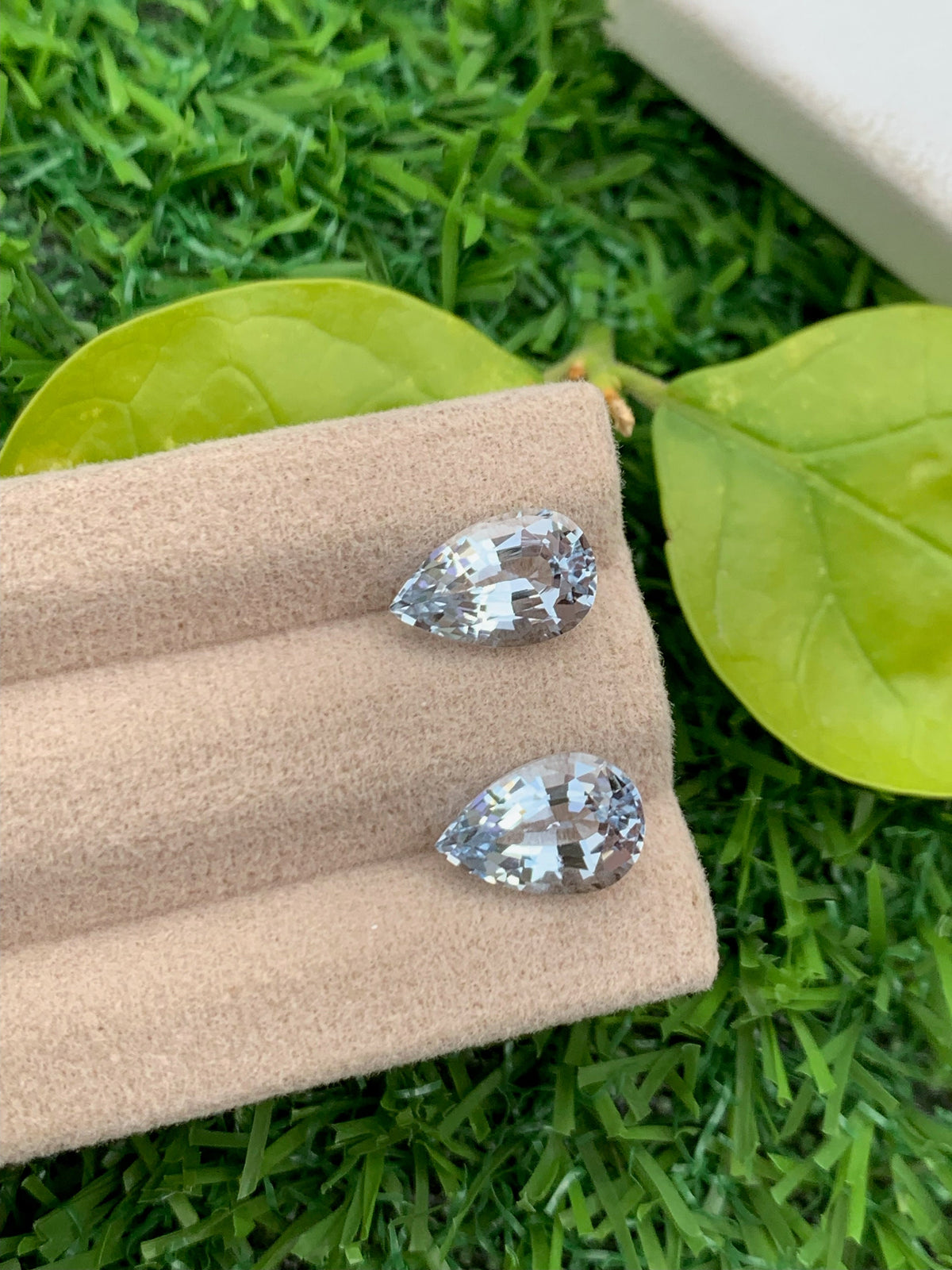 Santa Maria Aquamarine Gemstone Pair: 4.30 CT Pear Cut Beryl