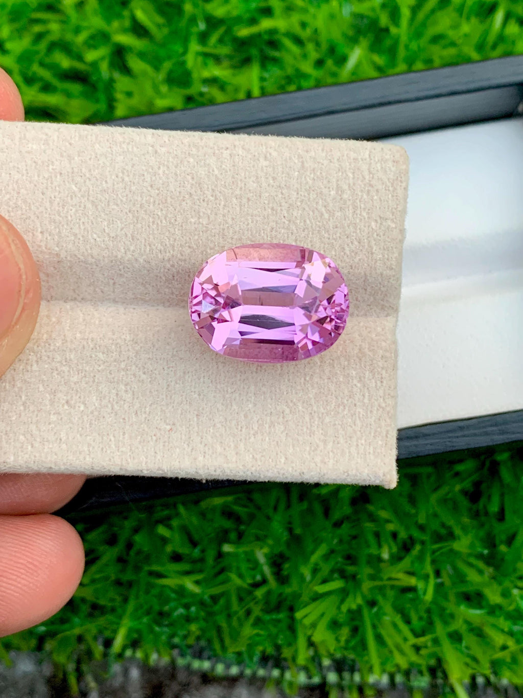 Natural Pink Kunzite Gemstone: Oval Faceted Loose Gem (11.15 CT)