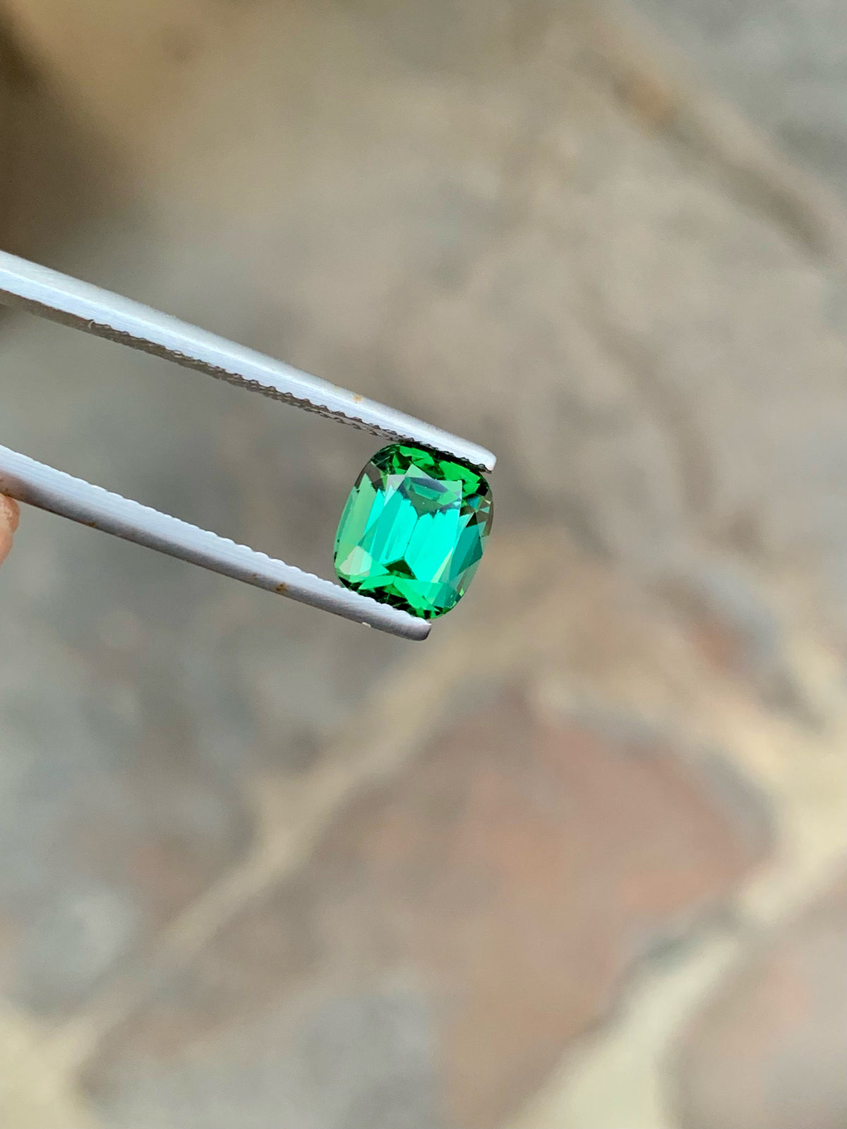 Green Tourmaline Gemstone: 2.40 CT Faceted Cushion Cut Stone