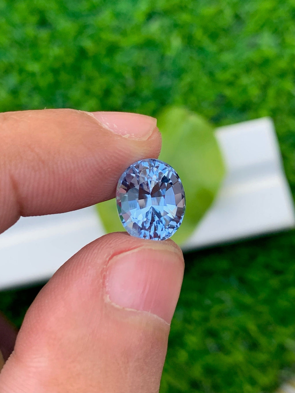 Santa Maria Aquamarine Stone: 4.70 Carat Oval Cut Gemstone