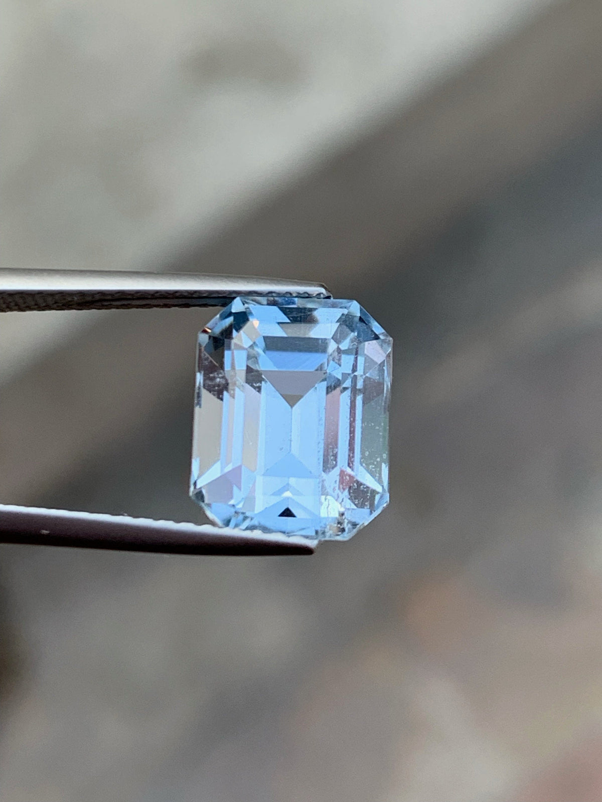 Santa Maria Aquamarine Gemstone: 5.5 CT Emerald Cut Loose Stone