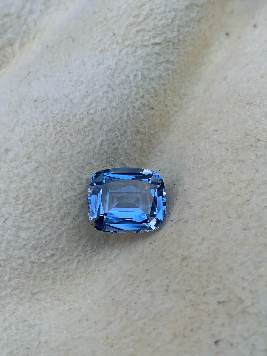 Santa Maria Blue Aquamarine Gemstone: Faceted Cushion Cut, 3.95 Carats