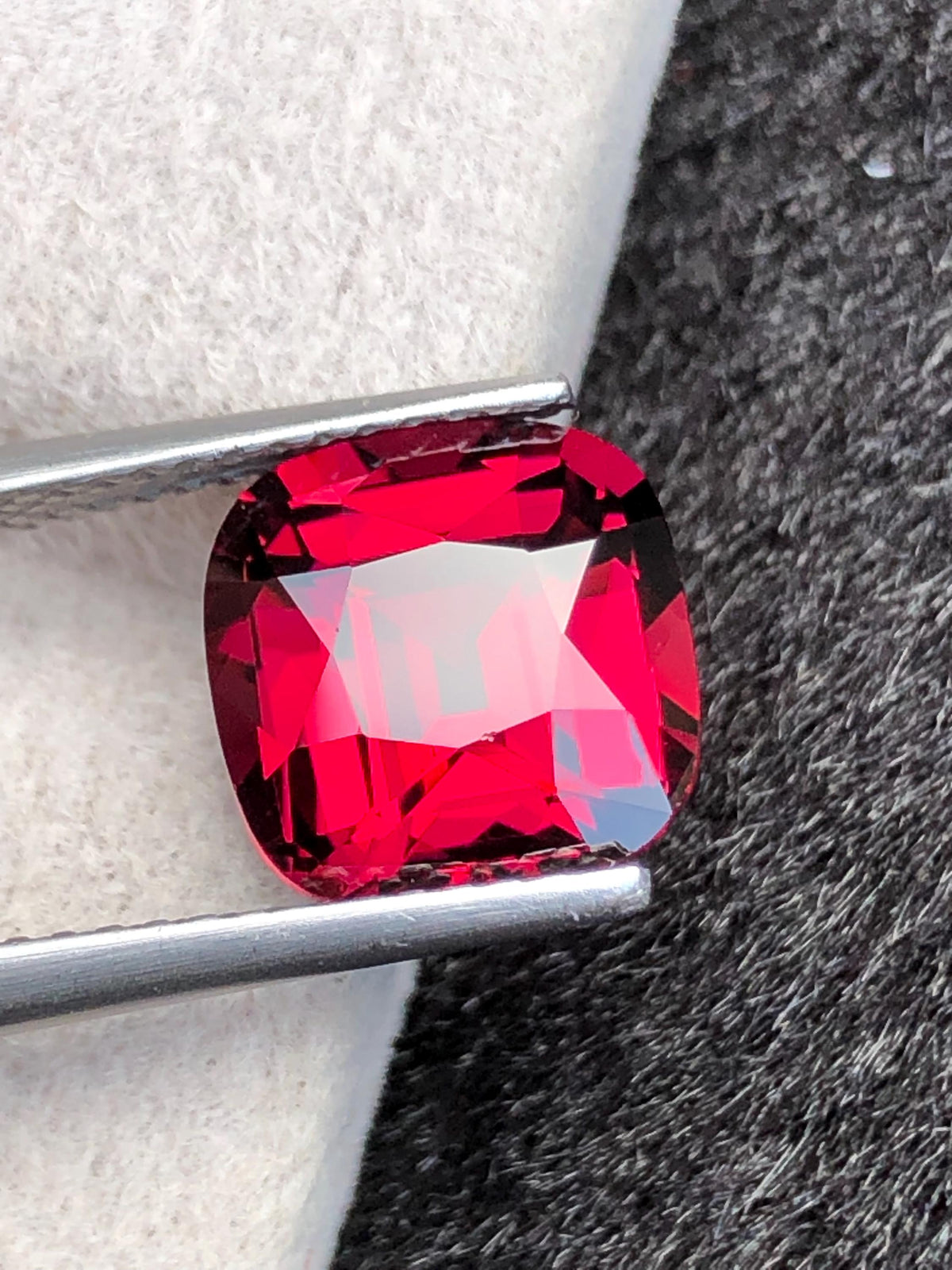 Rhodolite Garnet 4.26ct Cushion Cut Raspberry Pink from Tanzania