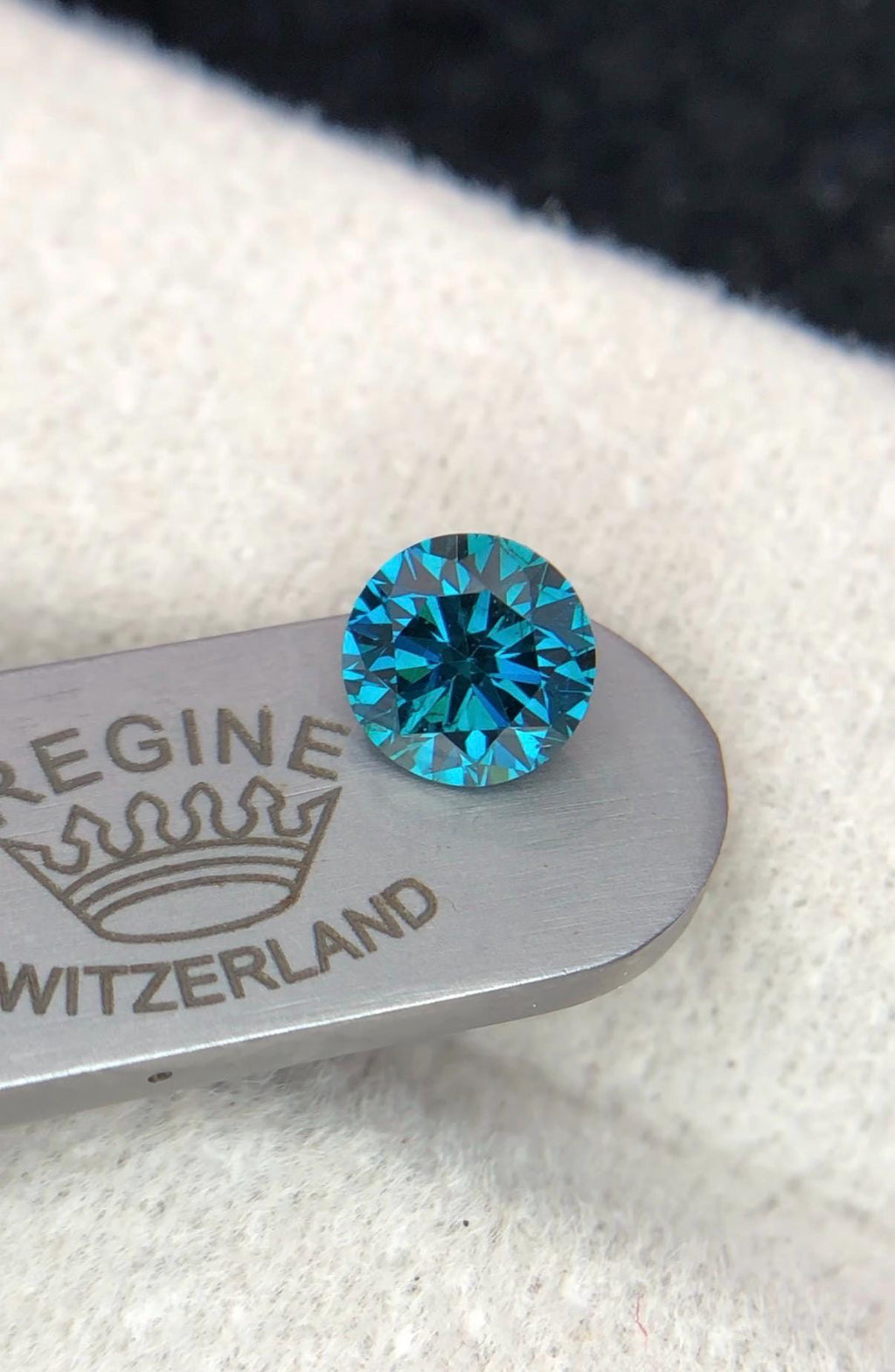 Vivid Blue Diamond 0.45ct: Round Brilliant Cut Gemstone